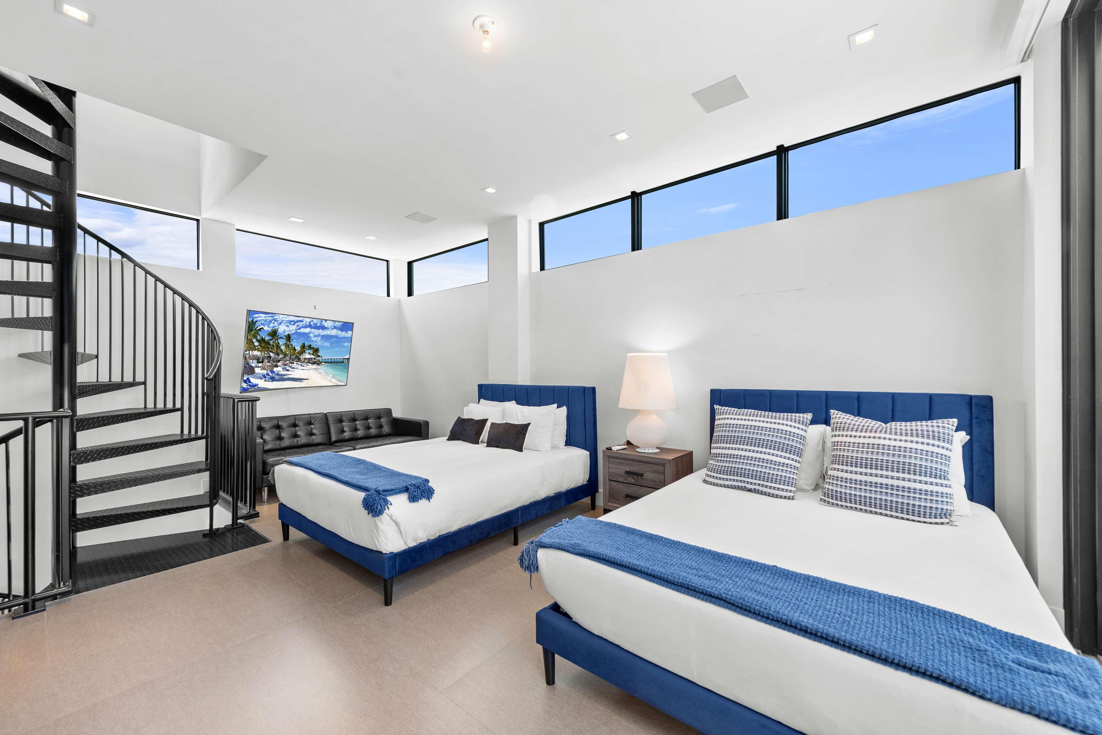 Board Walk Mansion Rental in Fort Lauderdale thumbnail 3