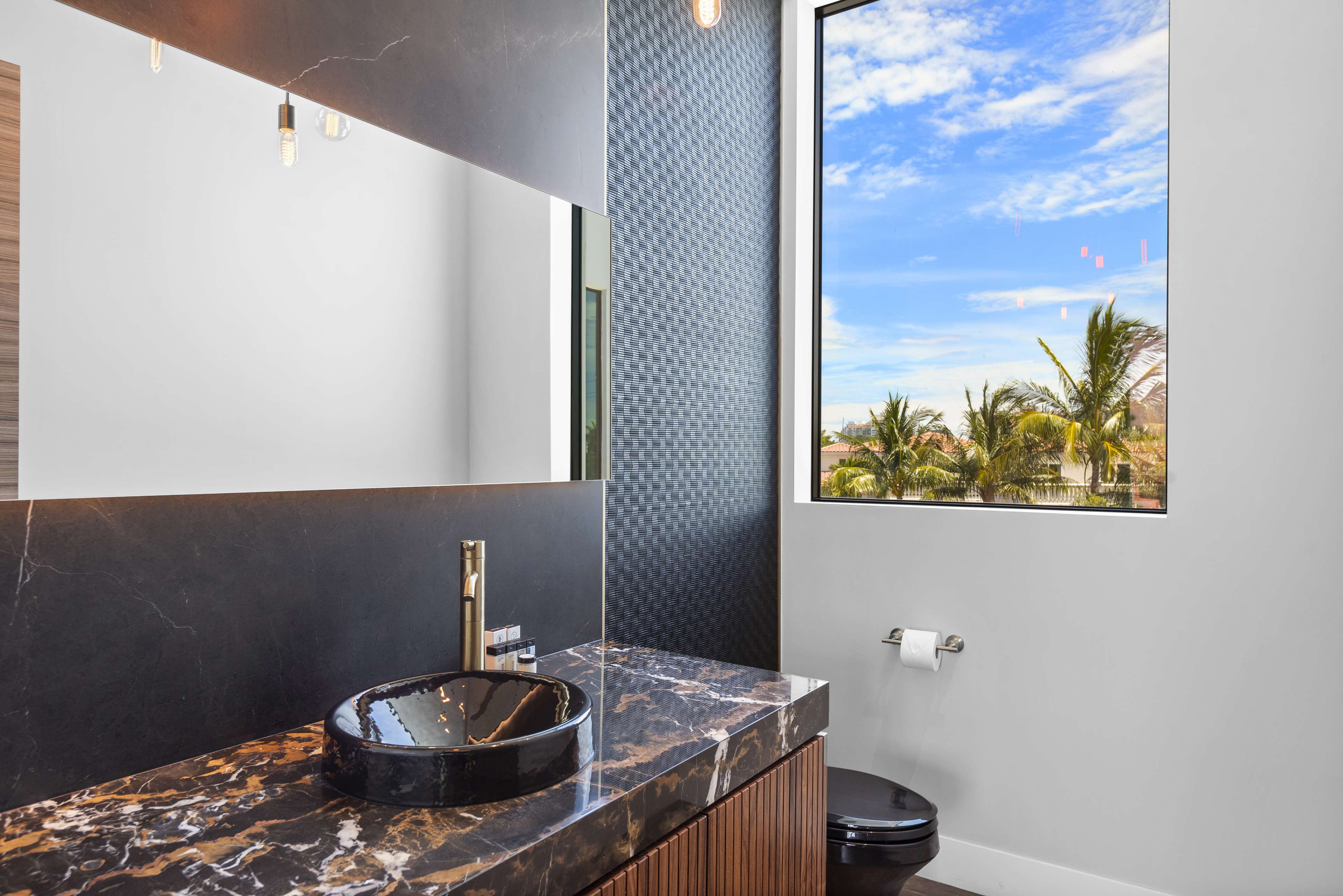 Board Walk Mansion Rental in Fort Lauderdale thumbnail 12
