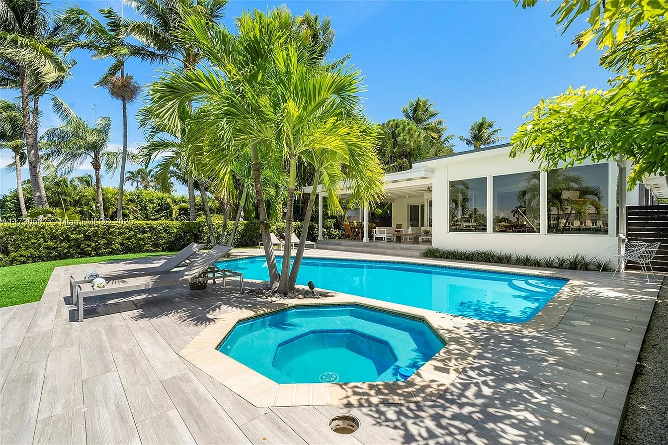 Villa Capri Rental in Miami Beach - Image 1