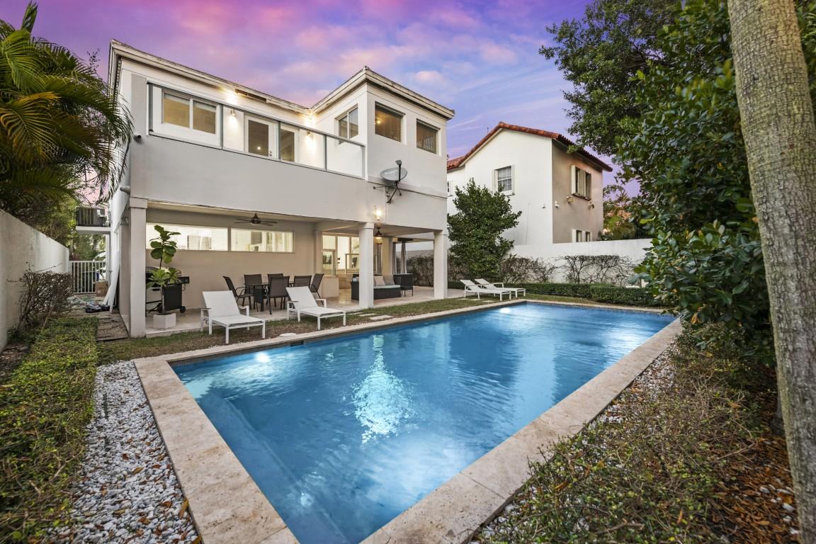 Villa Milli, Miami Beach luxury villa. LIMITLESS VILLAS